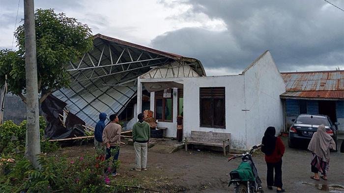 Dua Atap Rumah Warga di Bener Meriah Rusak Akibat Diterpa Angin Kencang