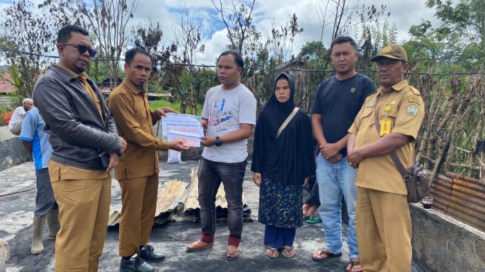 Baitul Mal Aceh Tengah Salurkan Bantuan Masa Panik untuk Korban Kebakaran di Simpang Kelaping