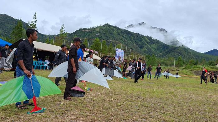 Ratusan masyarakat Kabupaten Bener Meriah dan Aceh Tengah ikuti lomba Layang Tunang 5