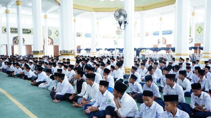 Ribuan Santri dan Pelajar di Takengon Padati Zikir Akbar, Awali Peringatan Hari Santri Nasional