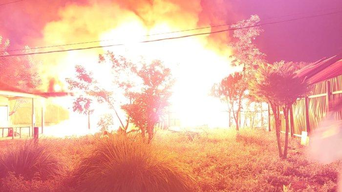 Hari Ini, BPBD Aceh Tenggara dan Dinsos Salurkan Bantuan Masa Panik untuk Korban Kebakaran