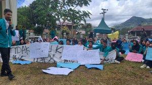 Aksi-Demo-mahasiswa-IAIN-Takengon.jpg