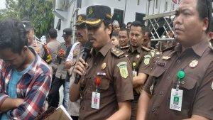 Aliansi-Peduli-Aceh-Tenggara-demo-Kejaksaan-Negeri.jpg