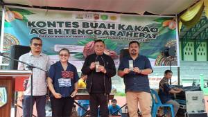 BUPATI-ACEH-TENGGARA-BUKA-KONTES-BUAH-KAKAO-2.jpg