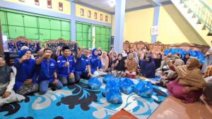 Dua-anggota-Dewan-Perwakilan-Rakyat-Kabupaten-DPRK-Aceh-Tengah-berbagi.jpg