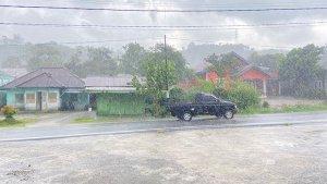 HUJAN-RINGAN-DI-TAKENGONN.jpg
