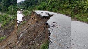 Jalan-Amblas-di-Gayo-Lues-1.jpg
