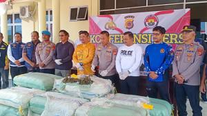 KONFERSNSI-PERS-MAPOLRESS-GAYO-LUES.jpg
