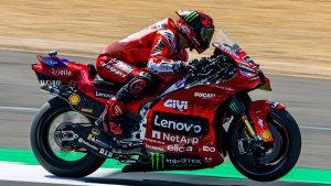 Ketidaknyamanan-Pecco-Bagnaia-dalam-mengendarai-Ducati-Desmosedici-GP249.jpg