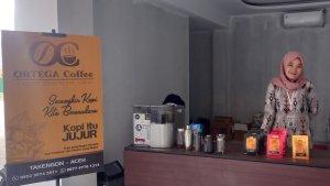Mitha-dari-Ortega-Kopi-hadir-di-arena-Kongres-Asklin.jpg