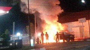 Mobil-terbakar-saat-isi-BBM.jpg