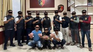 PELAKU-PEMERASAN-DITANGKAP.jpg