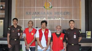 PERIA-YANG-MENGAKU-WARTAWAN-DIVONIS-PENJARA.jpg