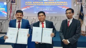 Presiden-DSI-Prof-Sabela-Gayo-tengah-di-Forum-Internasional-Penyelesaian-Sengketa-Asia-Africa-2.jpg