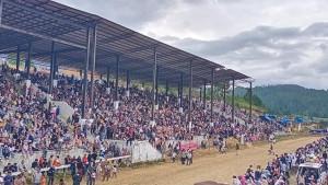 Ribuan-penonton-memadati-tribun-Stadion-Buntul-Nege-Blangsere-Kabupaten-Gayo-Lues.jpg