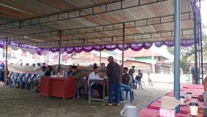 Suasana-pemungutan-suara-dalam-pemilihan-Reje-atau-Kepala-Desa-Bukit-Kemuning.jpg