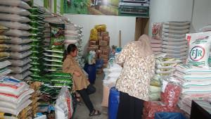 WARUNG-EBRAS-DI-PANTE-RAYA.jpg