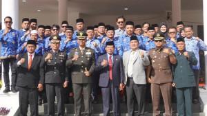 Wabup-Kabupaten-Gayo-Lues-Maliki-SE-memimpin-upacara-peringatan-hari-Sumpah-Pemuda.jpg