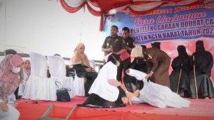 eksekusi-cambuk-di-aceh-barat.jpg