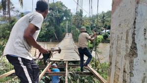 jembatan-rusak-parah.jpg