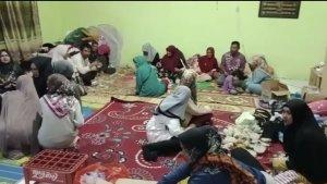 suasana-buka-puasa-di-lokasi-pengungsian.jpg