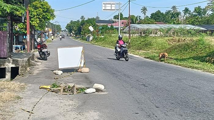 JALAN-RUSAK-DI-ACEH-TENGGARA-3010.jpg