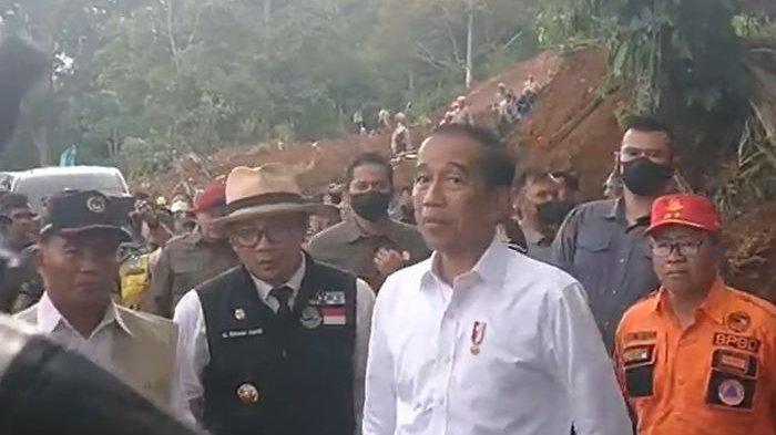 Tinjau Kerusakan Gempa Cianjur, Presiden Jokowi Bawa Ayam Goreng untuk Anak-anak: Suka Ayam, Ndak?