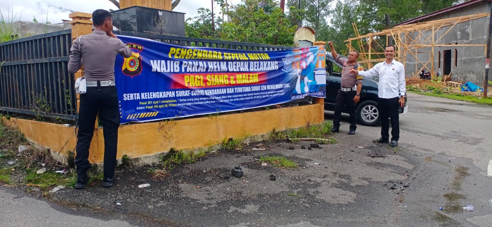 Satlantas Polres Gayo Lues Gencarkan Sosialisasi ke Pengendara Sepmor Wajib Pakai Helm Dua