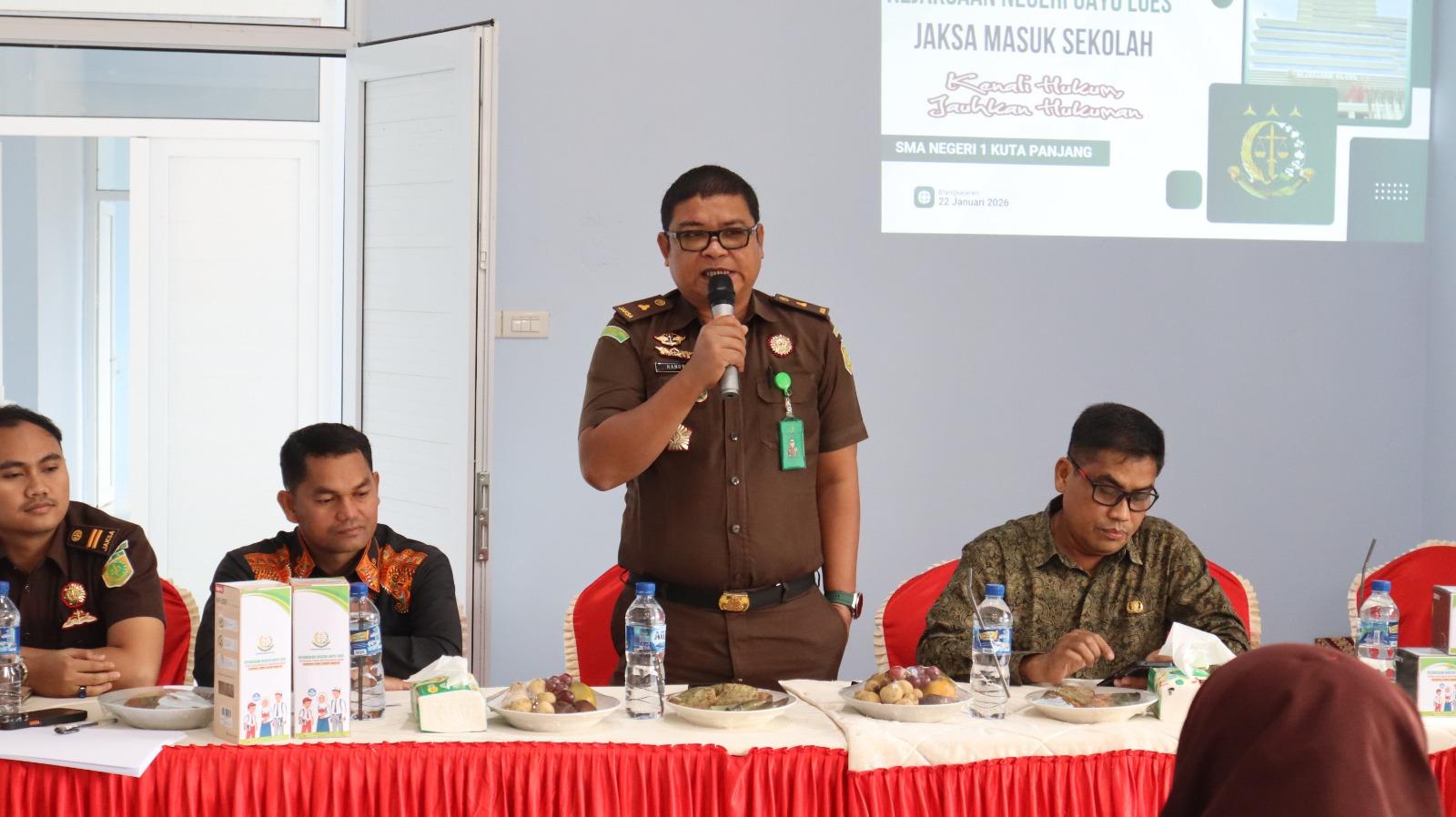 Kejari-Kabupaten-Gayo-Lues-melaksanakan-kegiatan-penyuluhan-hukum.jpg