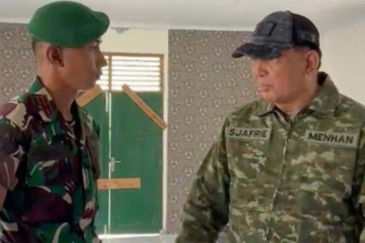 Menhan-Sjafrie-Syamsuddin-berdialog-dengan-perwira-muda-Letda-Alfarisky.jpg