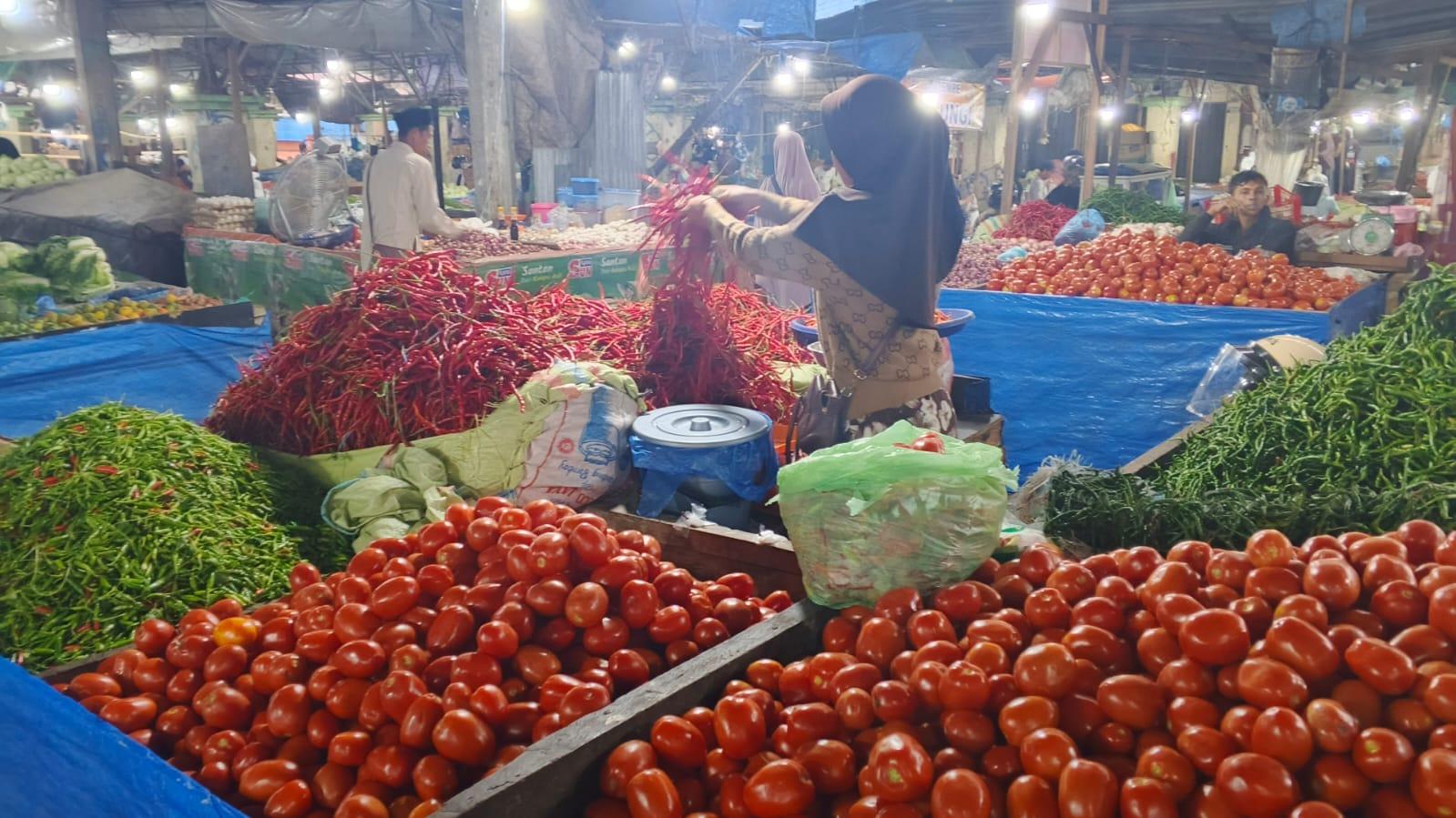 Pedagang-sayur-di-Pasar-Paya-Ilang-Takengon1.jpg