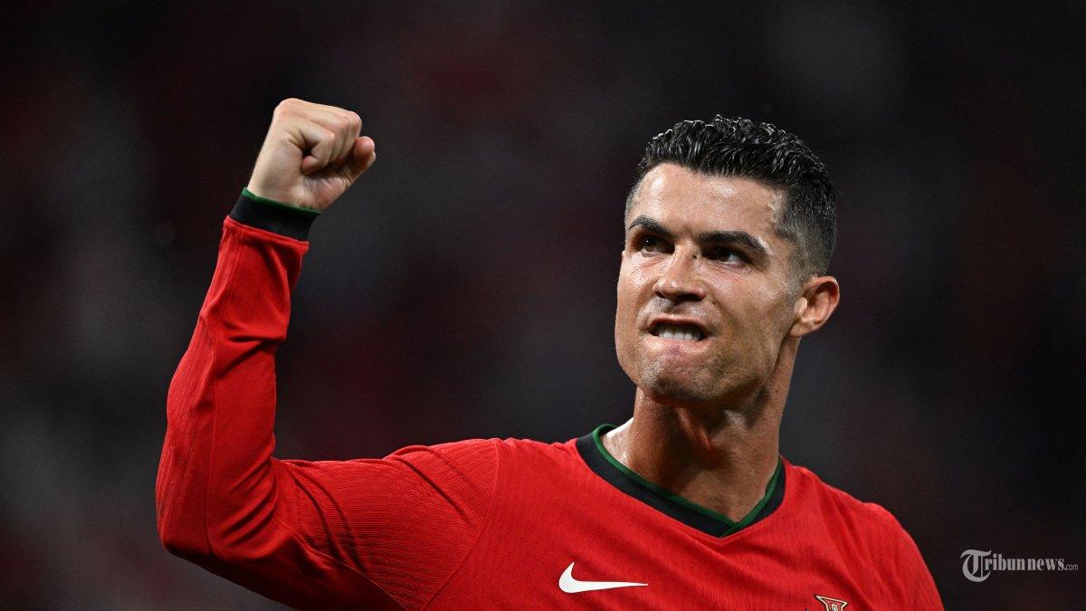 REAKSI-RONALDO-Penyerang-Portugal-07-Cristiano-Ronaldo.jpg