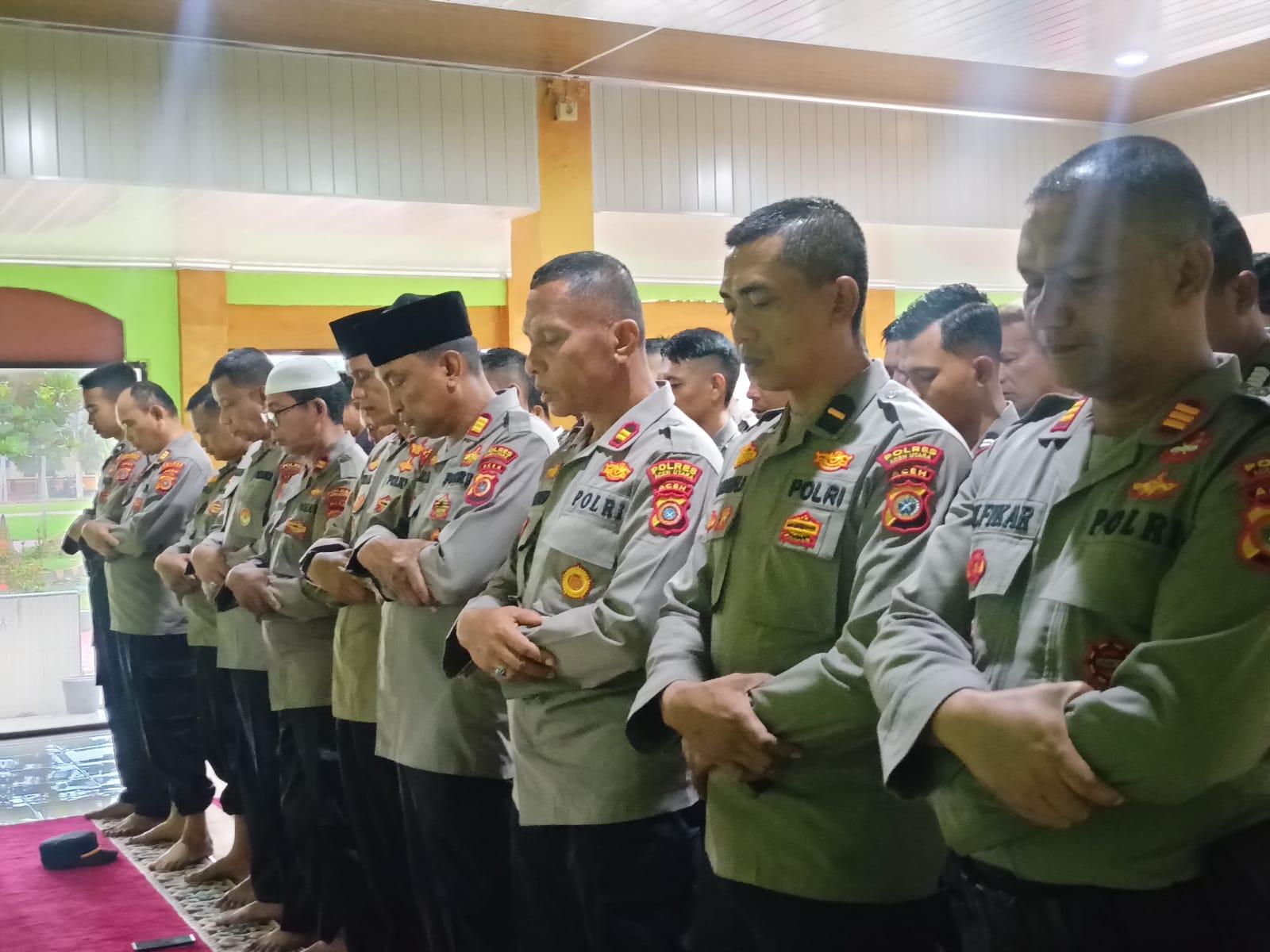 Polres Aceh Utara Gelar Doa Bersama dan Shalat Ghaib untuk Almarhum Korban Bom Bunuh Diri di Bandung