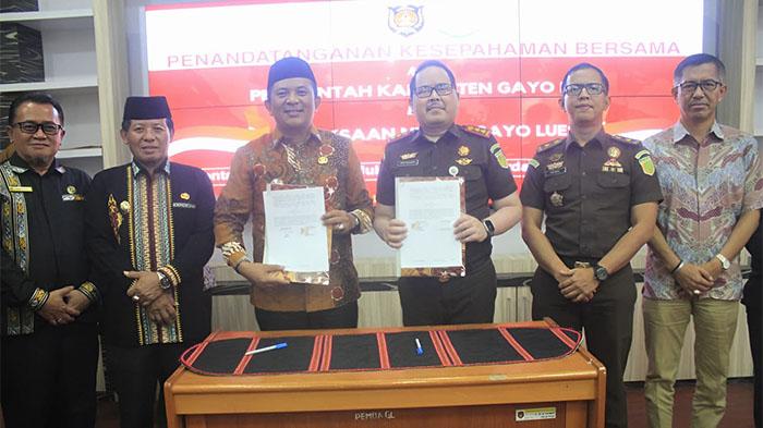 TANDATANGAN-MoU-Kejari-dan-Pemkab-gayo-lues.jpg