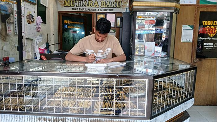 Toko-emas-mutiara-baru-di-Simpang-Tiga-Bener-Meriah.jpg