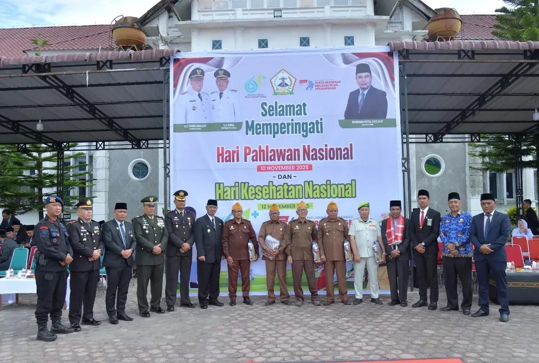 Upacara-memperingati-Hari-Pahlawan-dan-Hari-Peringatan-Kesehatan-Nasional-HPN.jpg