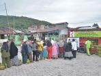Antrian-pasar-gas.jpg