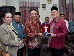 BUPATI-BM-TERIMA-KUNJUNGAN-PENGUSAHA-ASAL-CINA.jpg