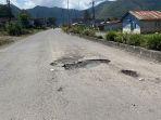 JALAN-BERLUBANG-JELANG-PON-ACEH-SUMUTT.jpg
