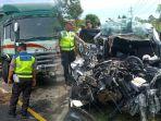 Kecelakaan-Fuso-vs-Avanza-Bener-Meriah2.jpg