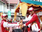 Pj-Bupati-Aceh-Tenggara-Drs-Syakir-MSi-menerima-api-PON-XXI-Aceh.jpg