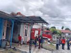RUMAH-NYARIS-TERBAKAR-DI-BENER-MERIAHH.jpg