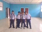 siswa-belajar-di-lantai-belum-ada-meja.jpg