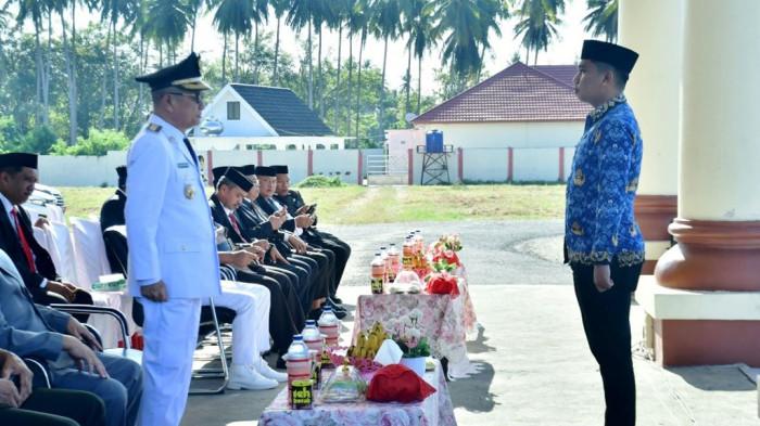 APEL -- Laporan pimpinan upacara OTDA kepada Pembina Upacara, Bupati Pohuwato