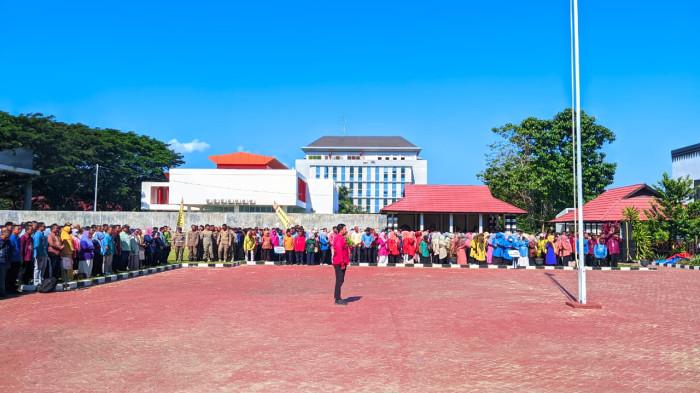 MENGUNDURKAN DIRI -- Apel geladi bersih menjelang pelantikan PPPK paruh waktu di halaman UPTD Museum Purbakala Gorontalo, Kamis (16/10/2025). Dua calon PPPK paruh waktu mengundurkan diri.