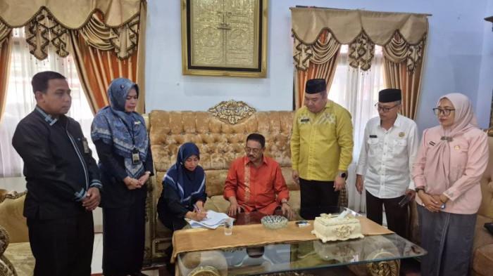 Bupati Boalemo Rum Pagau melakukan penandatanganan kerjasama 880jn