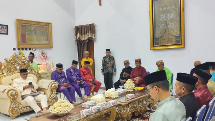 Bupati Boalemo Rum Pagau menghadiri prosesi adat Tonggeyamo dddd