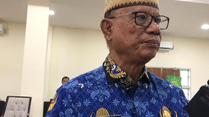 PERKUAT SINERGI -- Bupati Bone Bolango, Ismet Mile, saat diwawancarai TribunGorontalo.com, Kamis (16/4/2026). Ismet Mile memperkuat kolaborasi dengan Kejati Gorontalo.