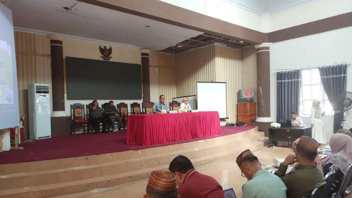 100 HARI KERJA - Bupati Gorontalo Utara, Thariq Modanggu melakukan evaluasi kinerja dan refleksi capaian program 100 hari kerja yang dilaksanakan oleh Organisasi Perangkat Daerah (OPD) pada Jumat (07/11/2025)