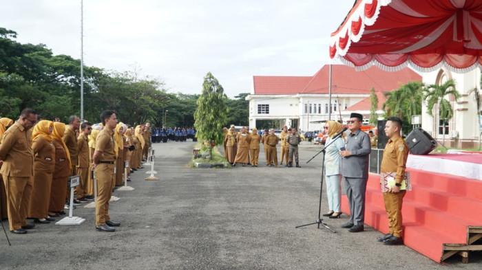 Bupati Gorontalo Utara Thariq Modanggu memimpin apel kerja  ffffff